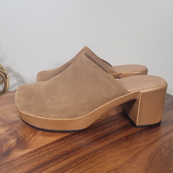 Crown Vintage Tan Suede Women's Mules Size 10 Booties Heels Boho Neutral - Picture 5 of 16